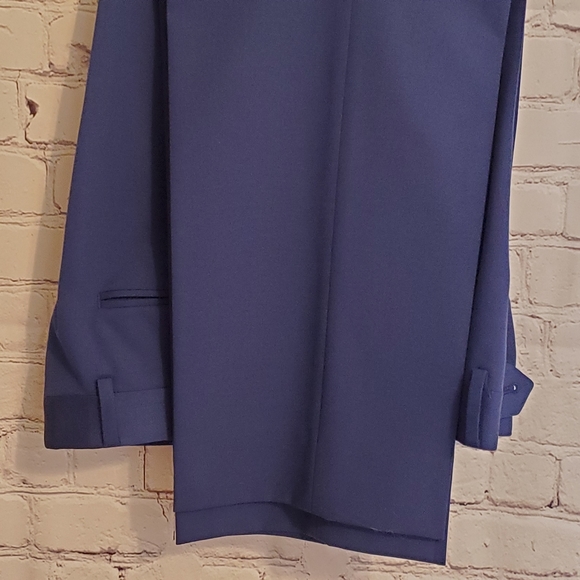 Tommy Hilfiger 2 pc Suit - Picture 3 of 9